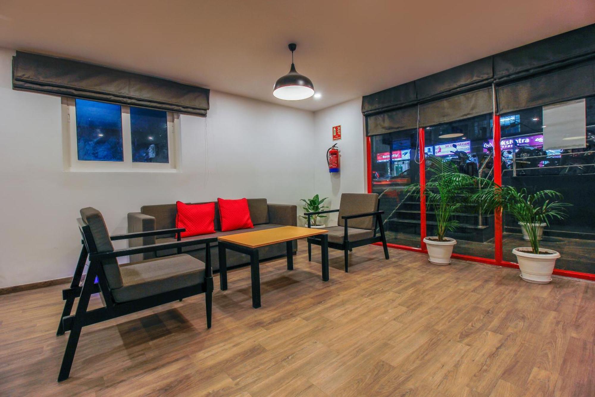 Townhouse White Ridge Shivam Road Hotel Lālāguda Екстериор снимка