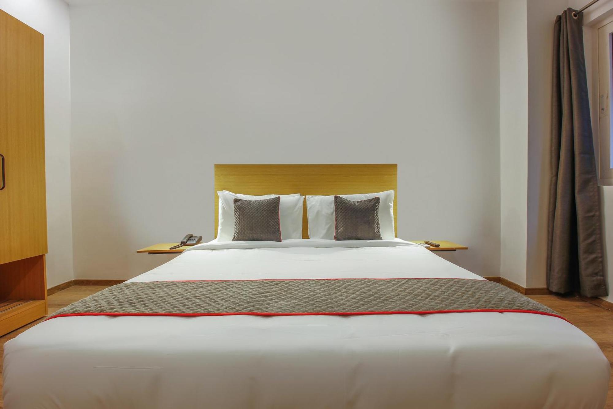 Townhouse White Ridge Shivam Road Hotel Lālāguda Екстериор снимка