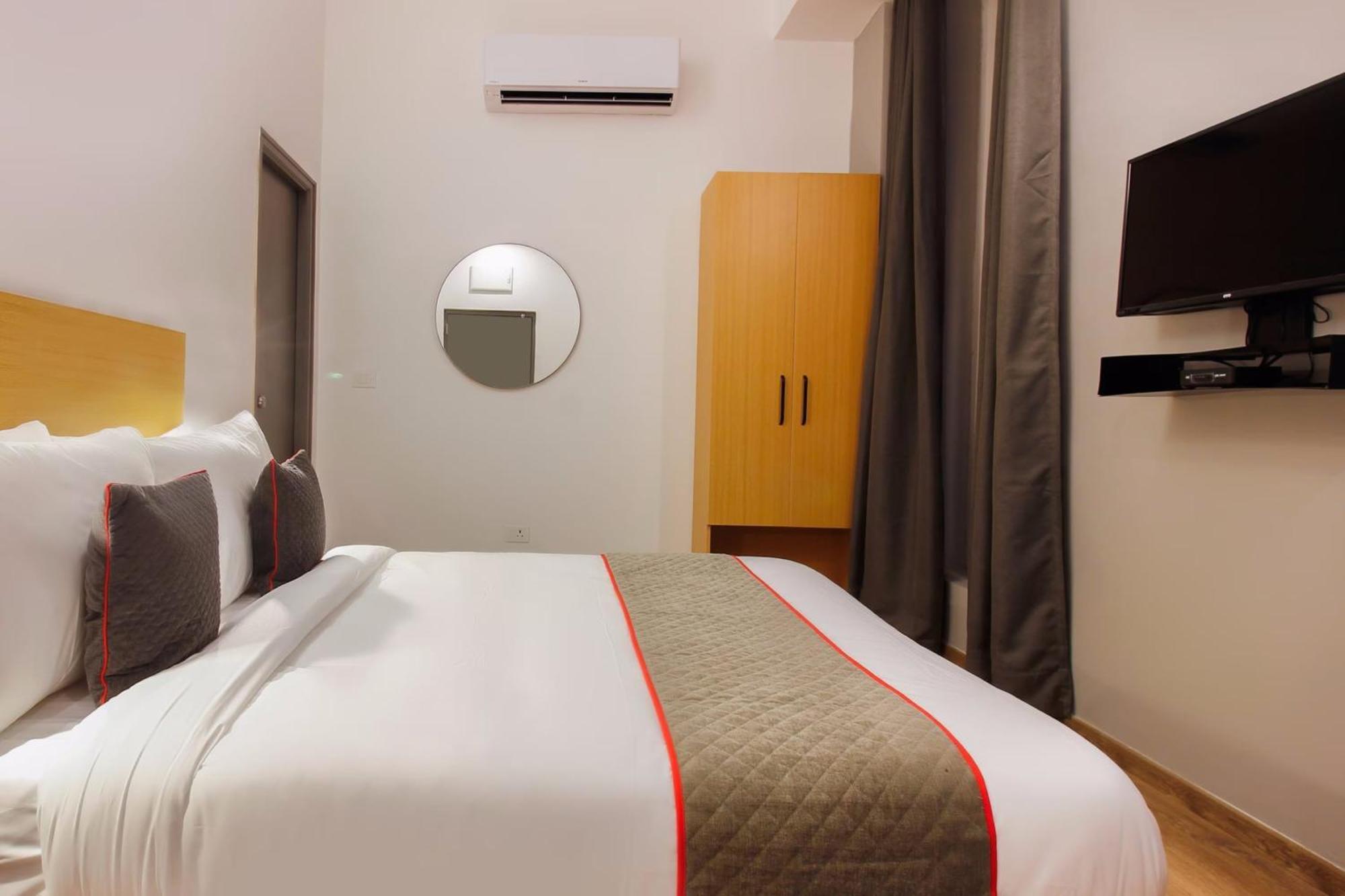 Townhouse White Ridge Shivam Road Hotel Lālāguda Екстериор снимка